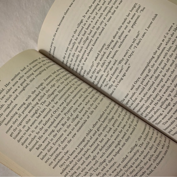 Oryx and Crake: By Margaret Atwood - Picture 6 of 8